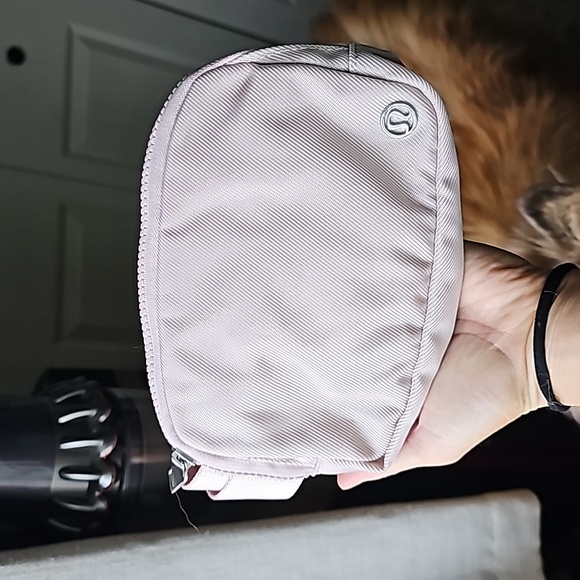 LULULEMON belt bag - Picture 2 of 4